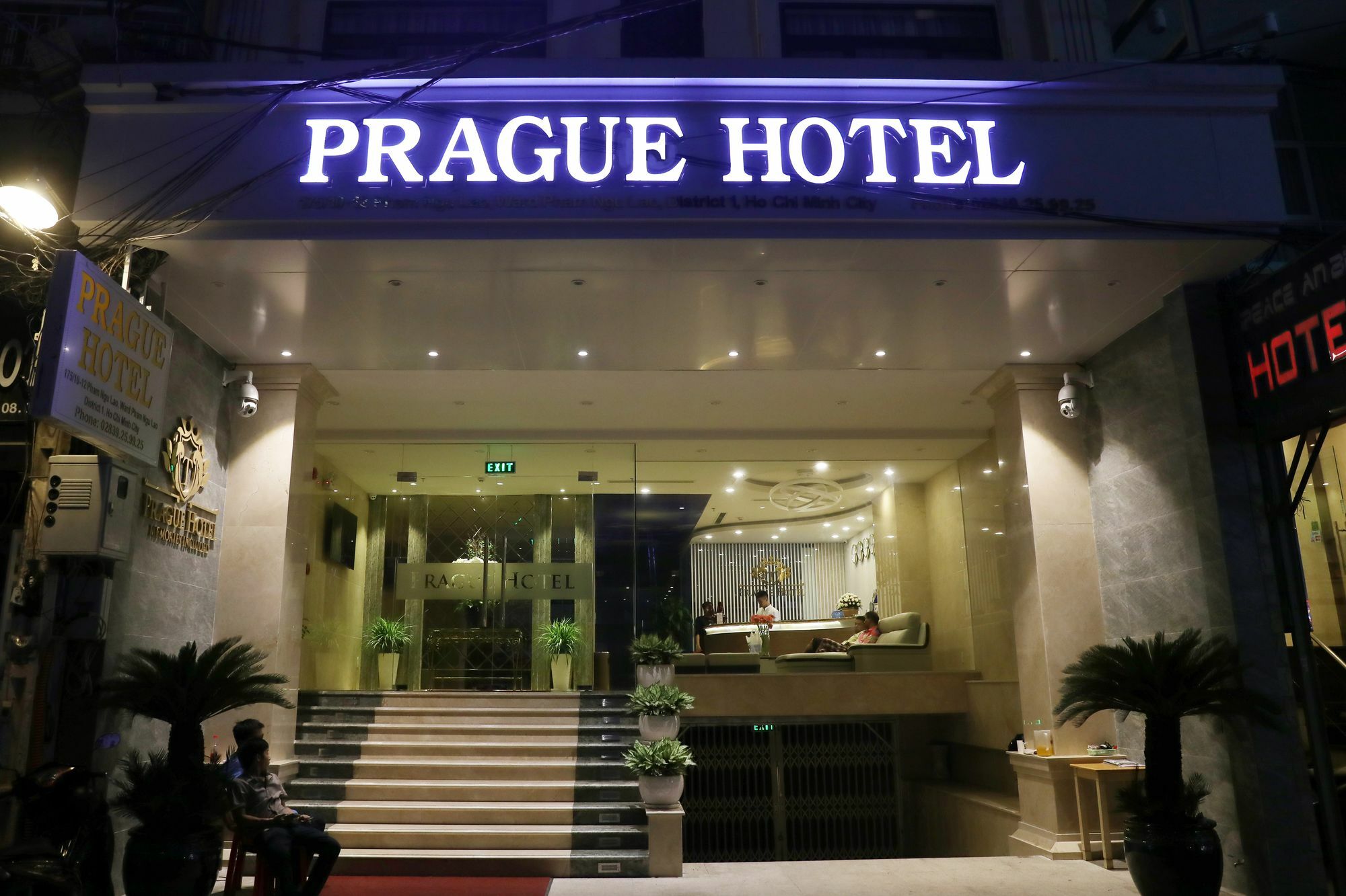 プラハ ホテル ホーチミン市 エクステリア 写真